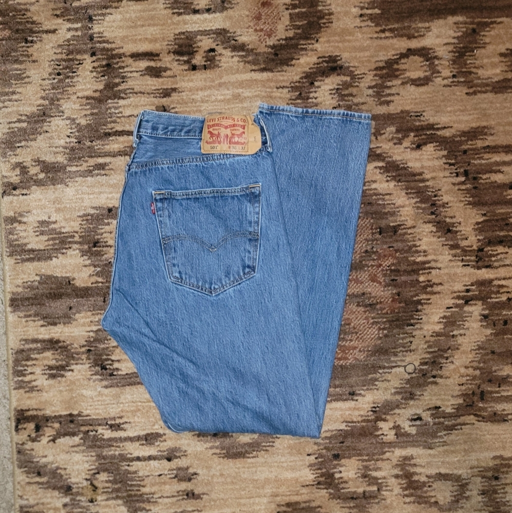 501 Levi Jeans. No REFUND No RETURN